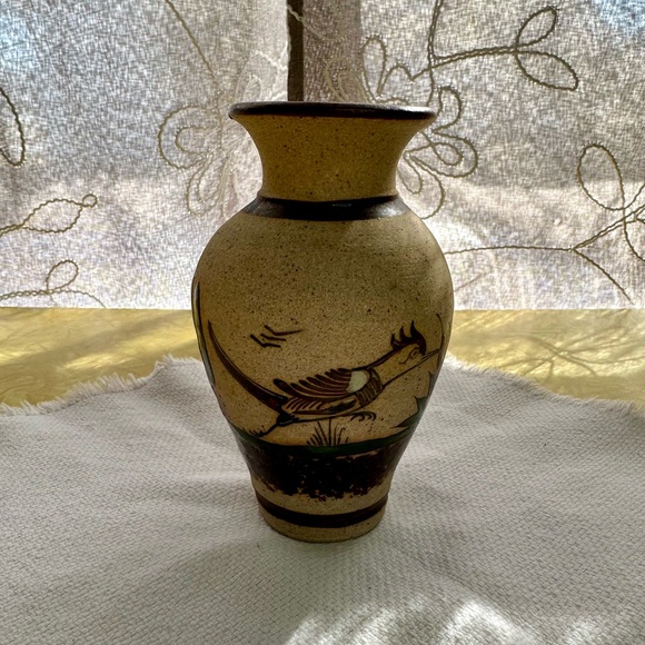 Tonala Mexico Small Pottery Vase Roadrunner - Picture 6 of 10